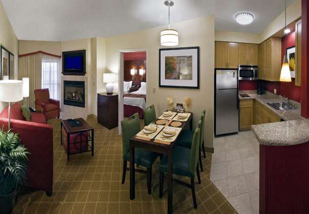 Residence Inn by Marriott Kansas City Airport | 10300 N Ambassador Dr, Kansas City, MO 64153, USA | Phone: (816) 741-2300