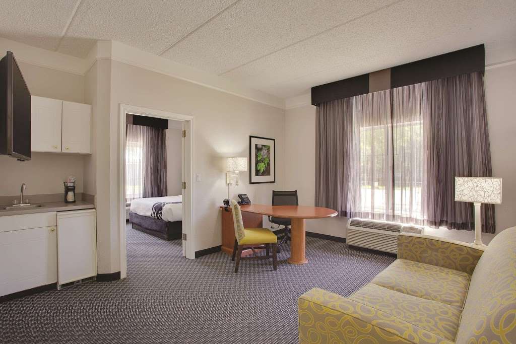 La Quinta by Wyndham Houston West Park 10 | 15225 Katy Fwy, Houston, TX 77094, USA | Phone: (281) 646-9200