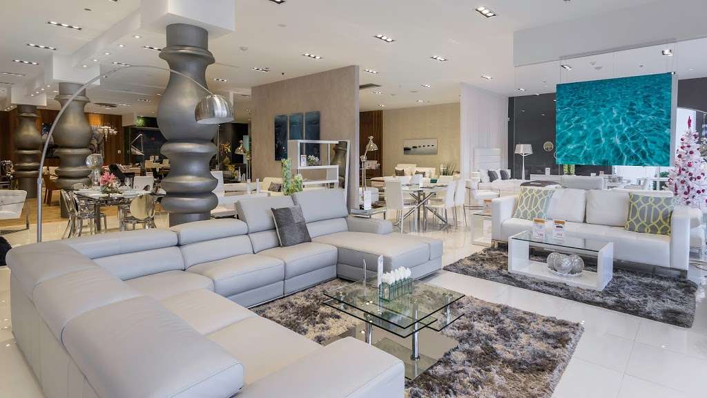 Modani Furniture Boca Raton | 7720 N Federal Hwy, Boca Raton, FL 33487, USA | Phone: (561) 717-7711