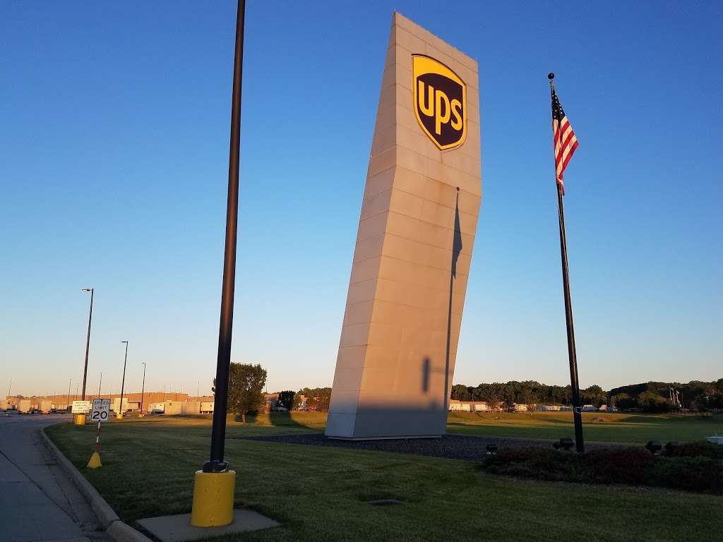 UPS CACH | 1 UPS Way, Hodgkins, IL 60525, USA | Phone: (708) 387-4203
