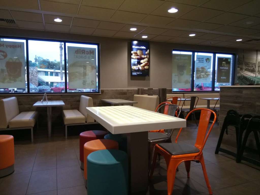 McDonalds | 707 W San Ysidro Blvd, San Ysidro, CA 92173, USA | Phone: (619) 690-9203