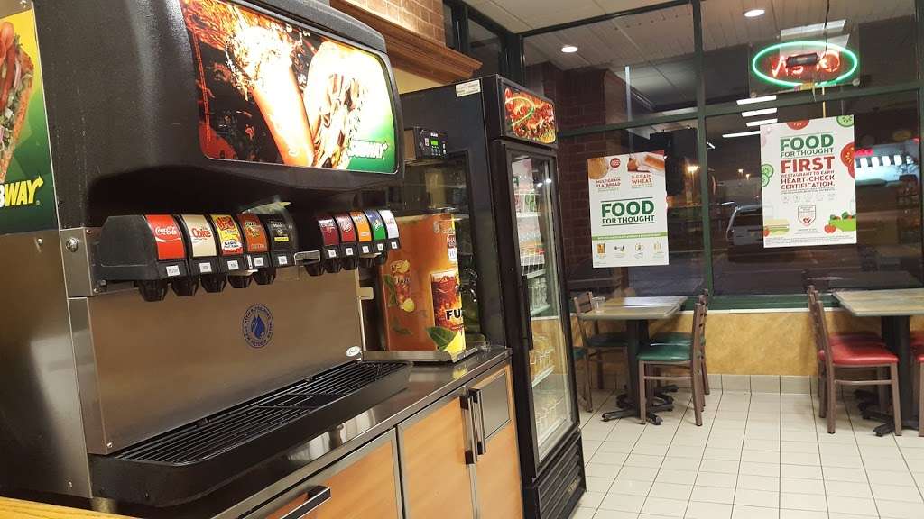 Subway Restaurants | 275 S Randall Rd, Elgin, IL 60123, USA | Phone: (847) 608-4220