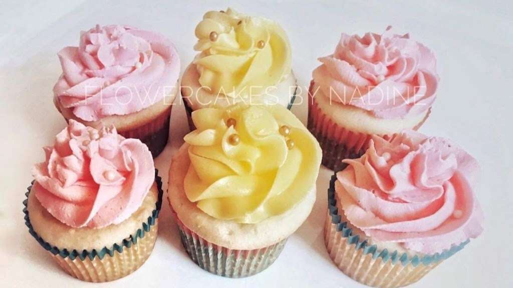 Flower Cakes By Nadine | County Rte 1A, Warwick, NY 10990, USA | Phone: (347) 712-0449