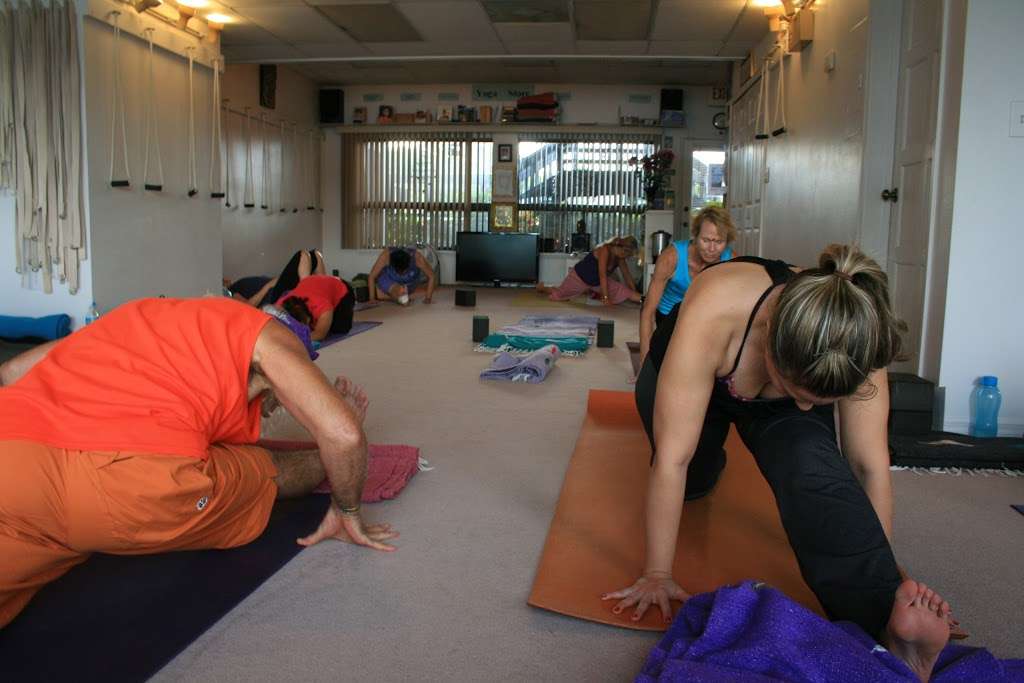 Lake Center Yoga | 1250 S US Hwy 17 92 # 140, Longwood, FL 32750, USA | Phone: (407) 831-2229