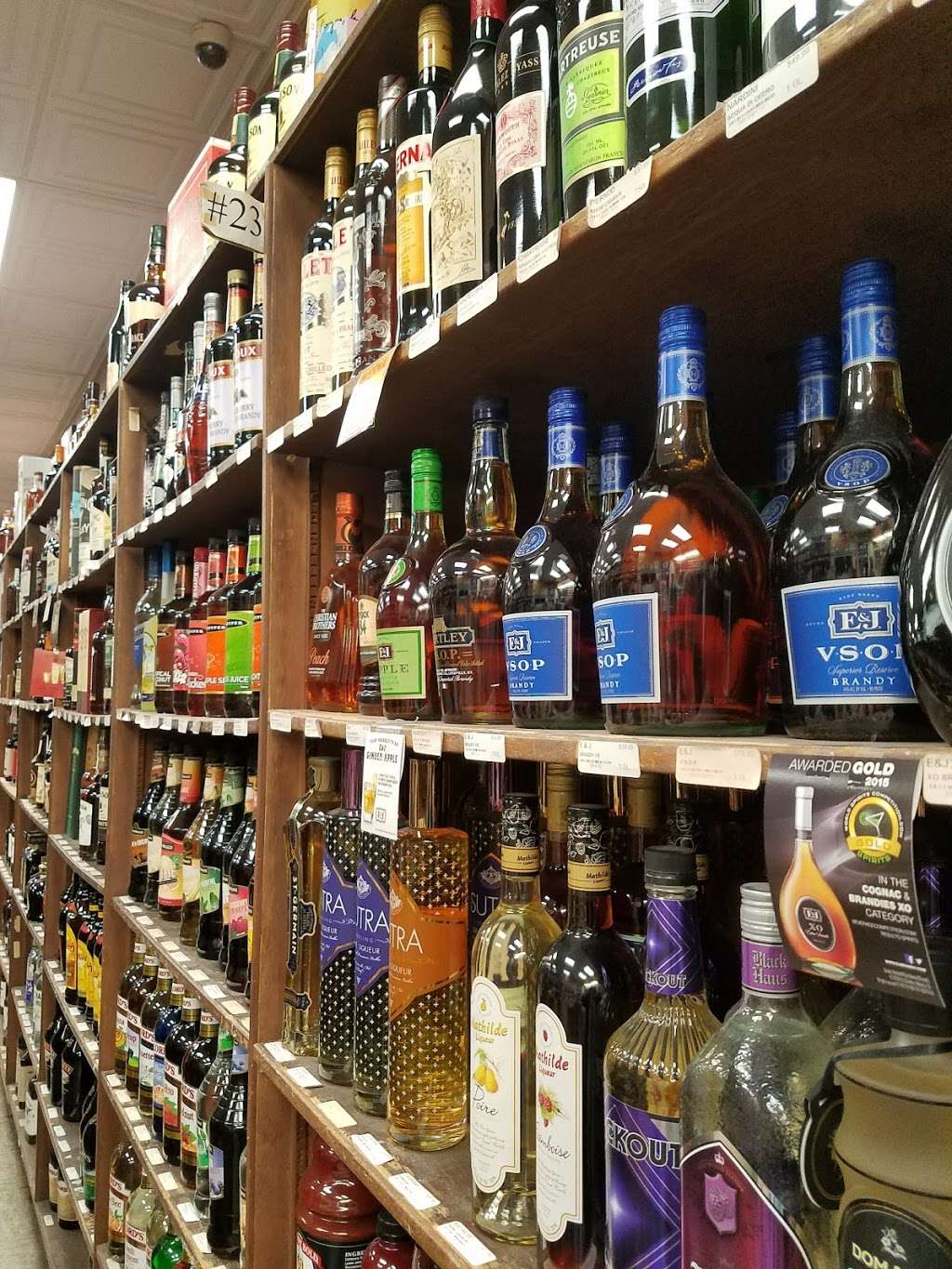 Beach Liquors | 1087 W Beech St, Long Beach, NY 11561, USA | Phone: (516) 889-8228