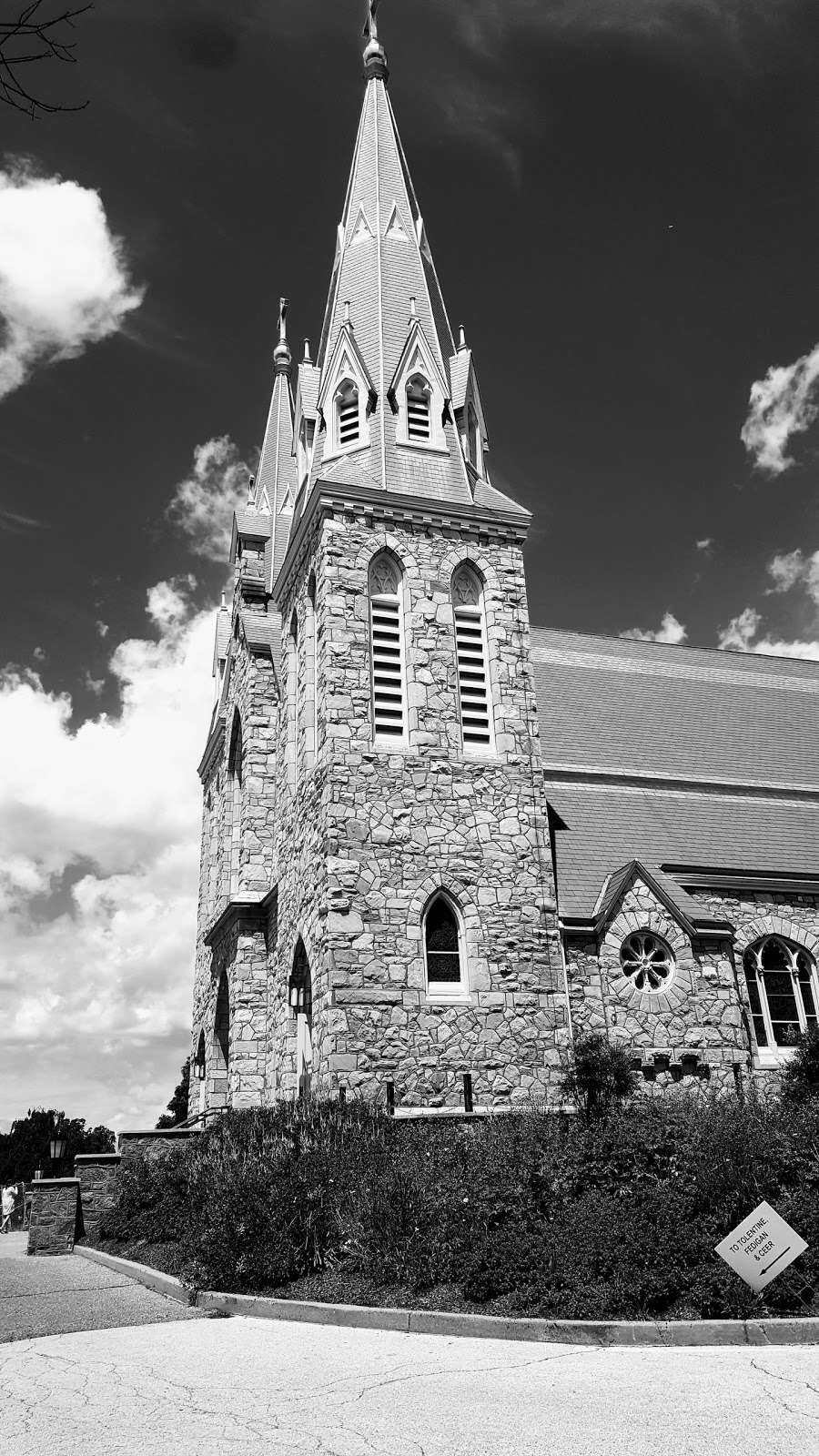 Saint Thomas of Villanova Church | 800 E Lancaster Ave, Villanova, PA 19085, USA | Phone: (610) 525-4801
