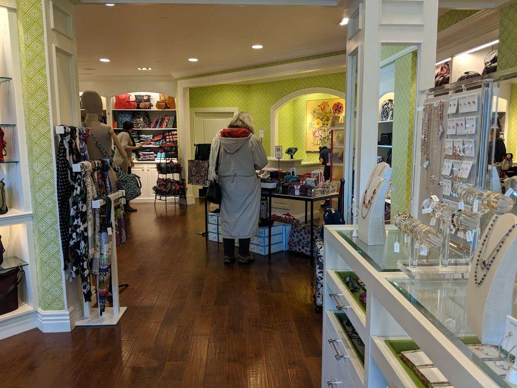 Vera Bradley | 10300 Little Patuxent Pkwy #2980, Columbia, MD 21044, USA | Phone: (410) 740-0533