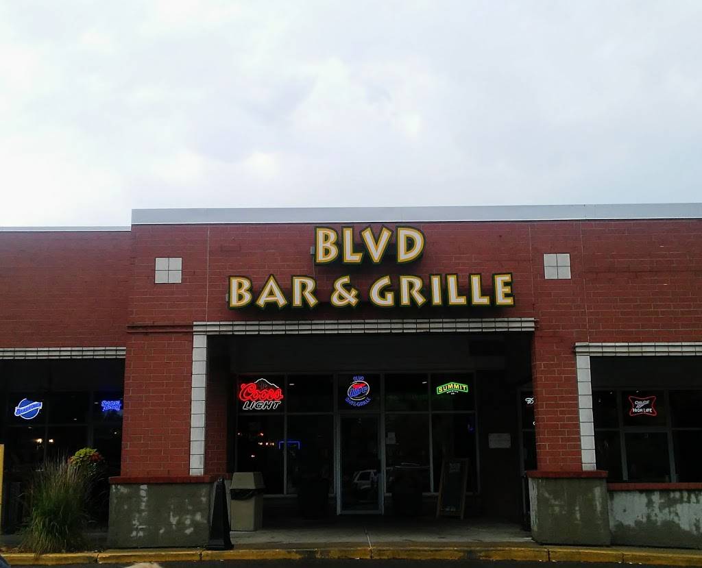 Blvd Bar & Grille | 433 Mendota Rd E, West St Paul, MN 55118, USA | Phone: (651) 450-7736