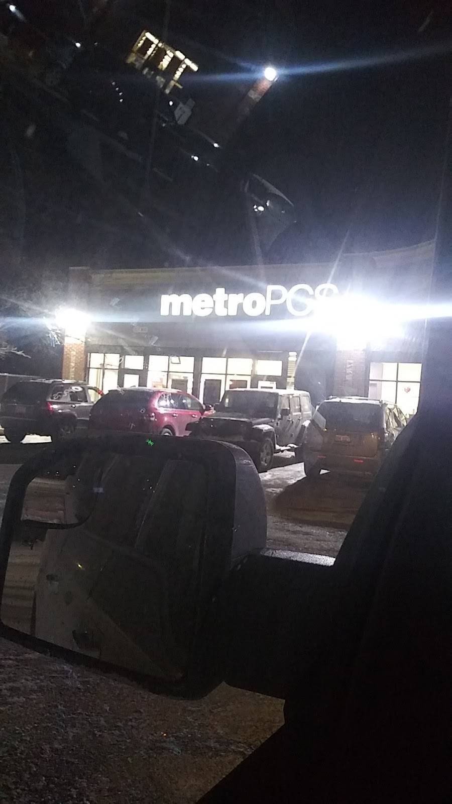 Metro by T-Mobile | 8532-40 Woodward Ave # 40, Detroit, MI 48202, USA | Phone: (734) 444-0804