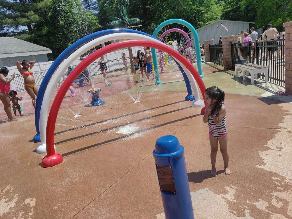 Crystal Springs Family Waterpark | 380 Dunhams Corner Rd, East Brunswick, NJ 08816, USA | Phone: (732) 390-6833