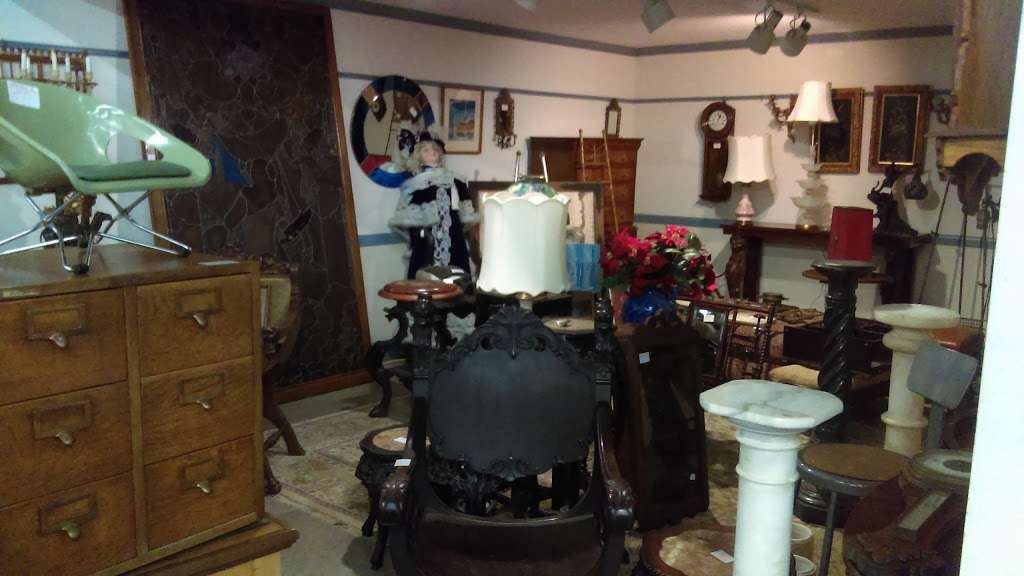 Red Barn Antiques | 56 New Egypt Cookstown Rd, New Egypt, NJ 08533, USA | Phone: (609) 758-9152