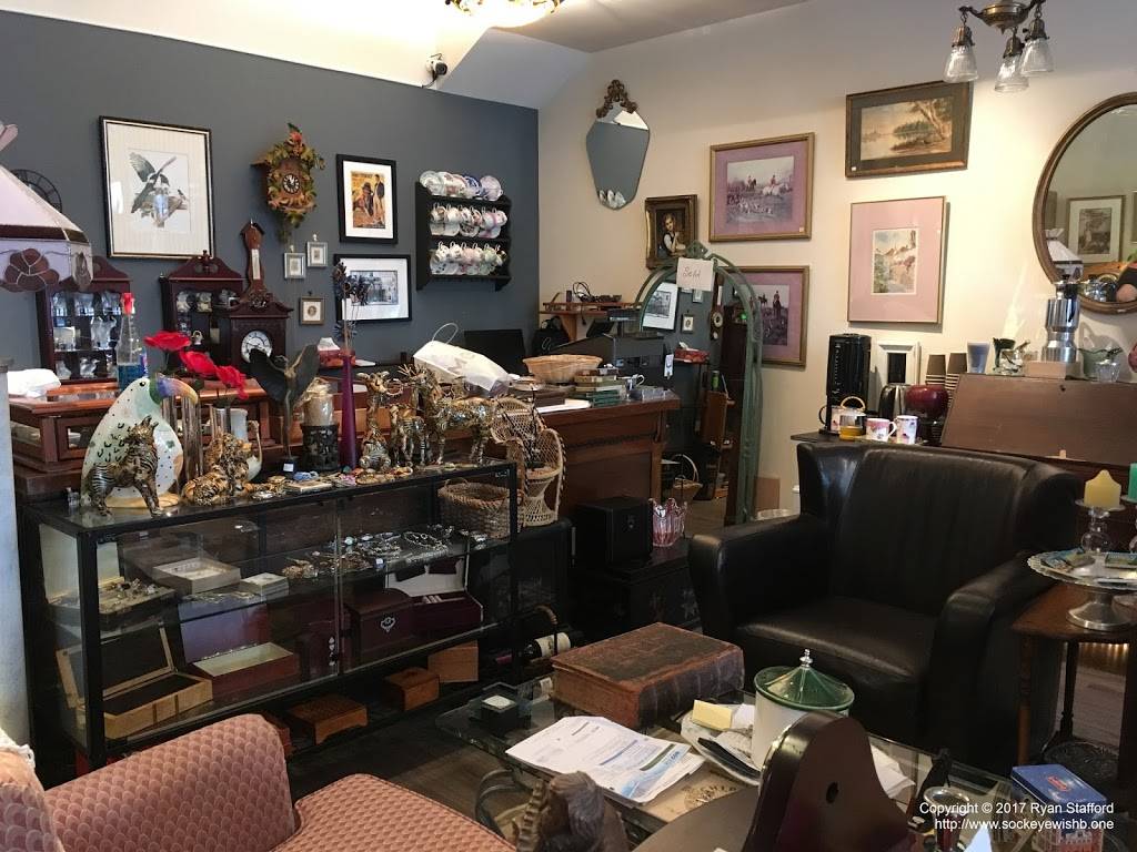 Michelles Antiques Inc. | 3710 Main St #104, Niagara Falls, ON L2G 6B1, Canada | Phone: (289) 296-0000