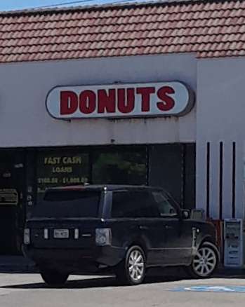 Donut Palace | 3725 S Carrier Pkwy # 113, Grand Prairie, TX 75052, USA | Phone: (972) 642-6435