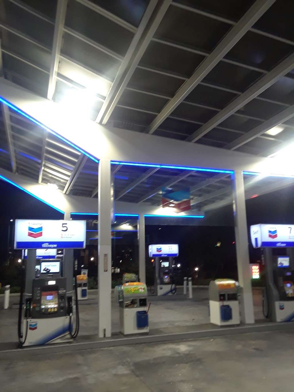 Chevron | 17255 Bloomfield Ave, Cerritos, CA 90703, USA