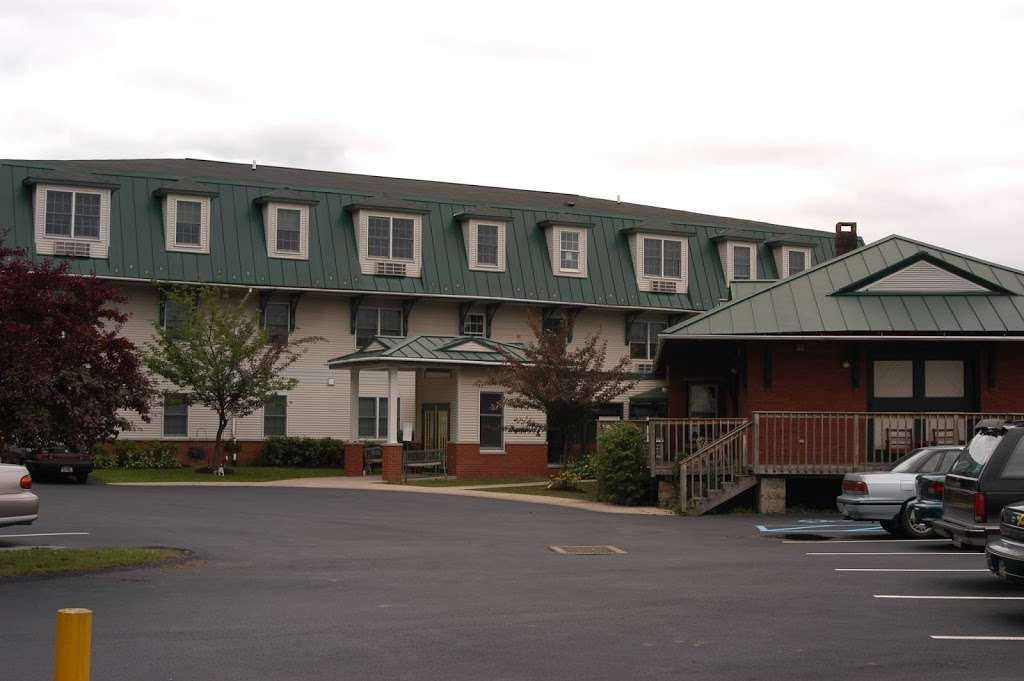 Tremont Station Apartments | 51 N Cres St, Tremont, PA 17981, USA | Phone: (570) 695-2298