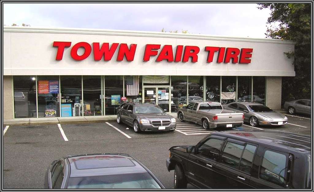 Town Fair Tire | 1355 Douglas Ave, North Providence, RI 02904, USA | Phone: (401) 353-8375