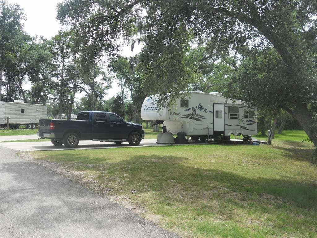 Sweeny RV Park | 3312 Farm to Market Rd 1459, Sweeny, TX 77480, USA | Phone: (979) 345-4444