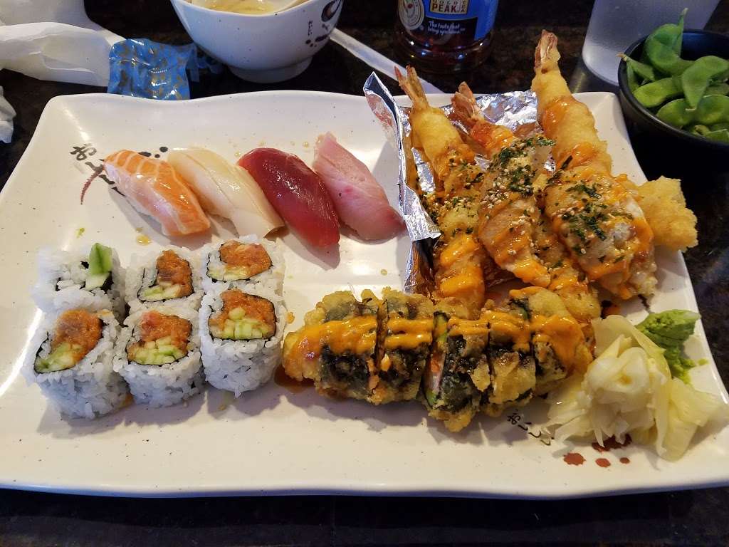 Hakuya Sushi | 3706, 161 W Dundee Rd, Buffalo Grove, IL 60089, USA | Phone: (847) 537-7707