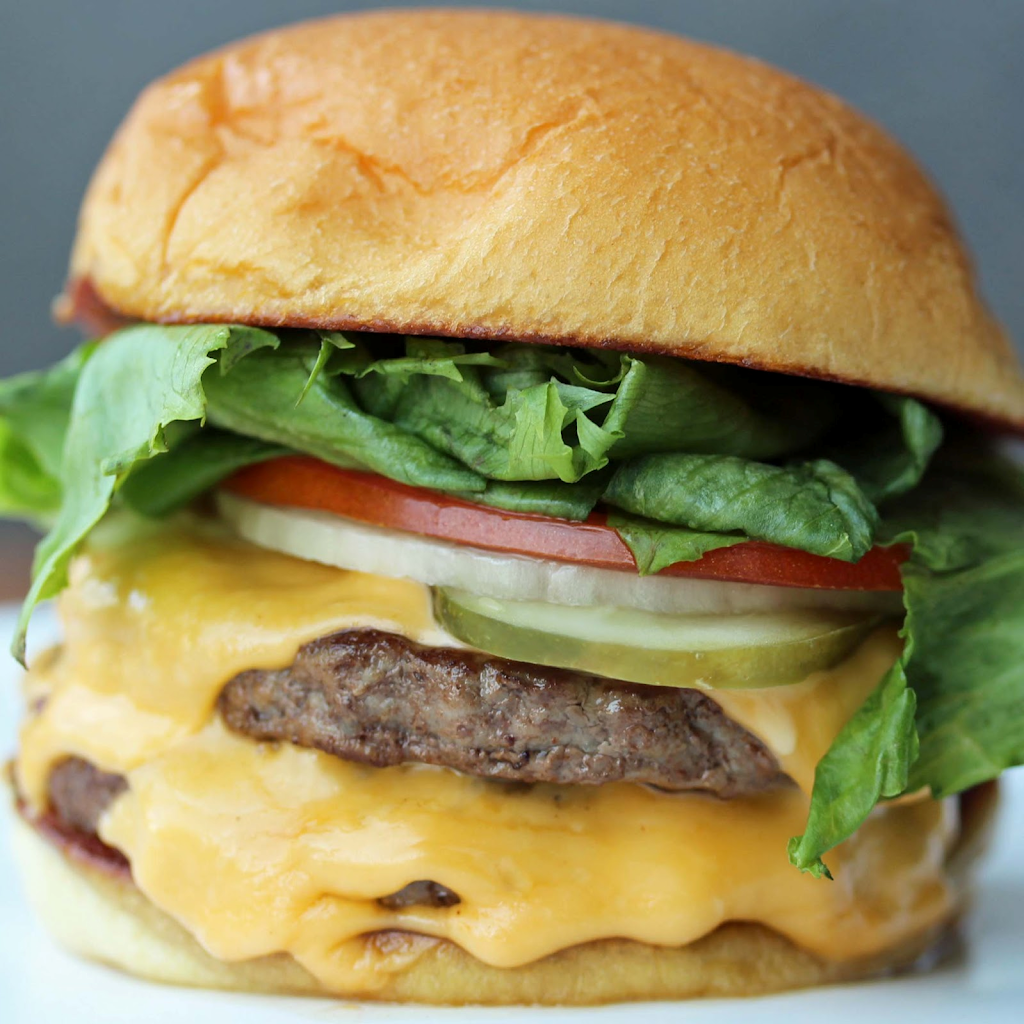 The Burger Garage | 25-36 Jackson Ave, Long Island City, NY 11101, USA | Phone: (718) 392-0424