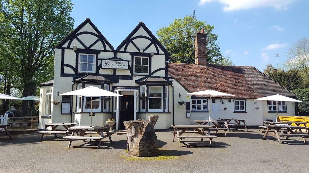 The Three Horseshoes | The Green, Radlett WD25 8ER, UK | Phone: 01923 856084