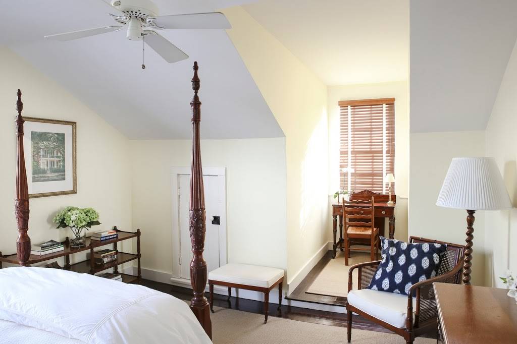 Greatmen Cottage Vacation Rental Home | 3421 Dauphine St, New Orleans, LA 70117, USA | Phone: (212) 729-7566