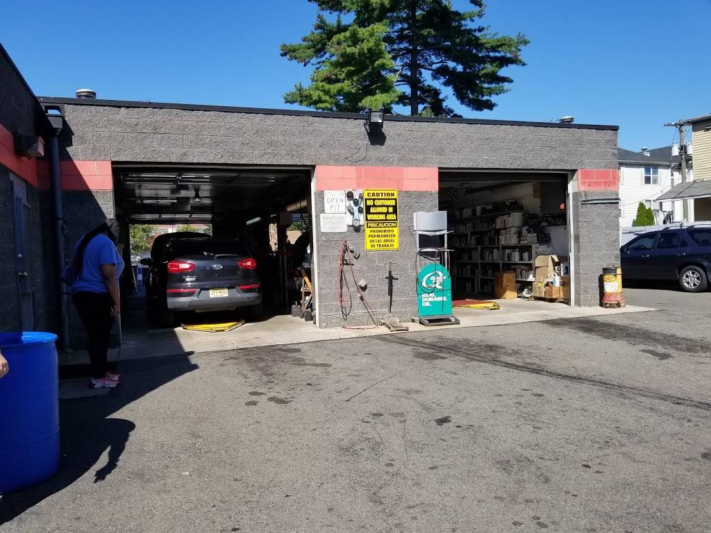 Hillside Car Wash and Lube | 1260 N Broad St, Hillside, NJ 07205, USA | Phone: (908) 289-4666