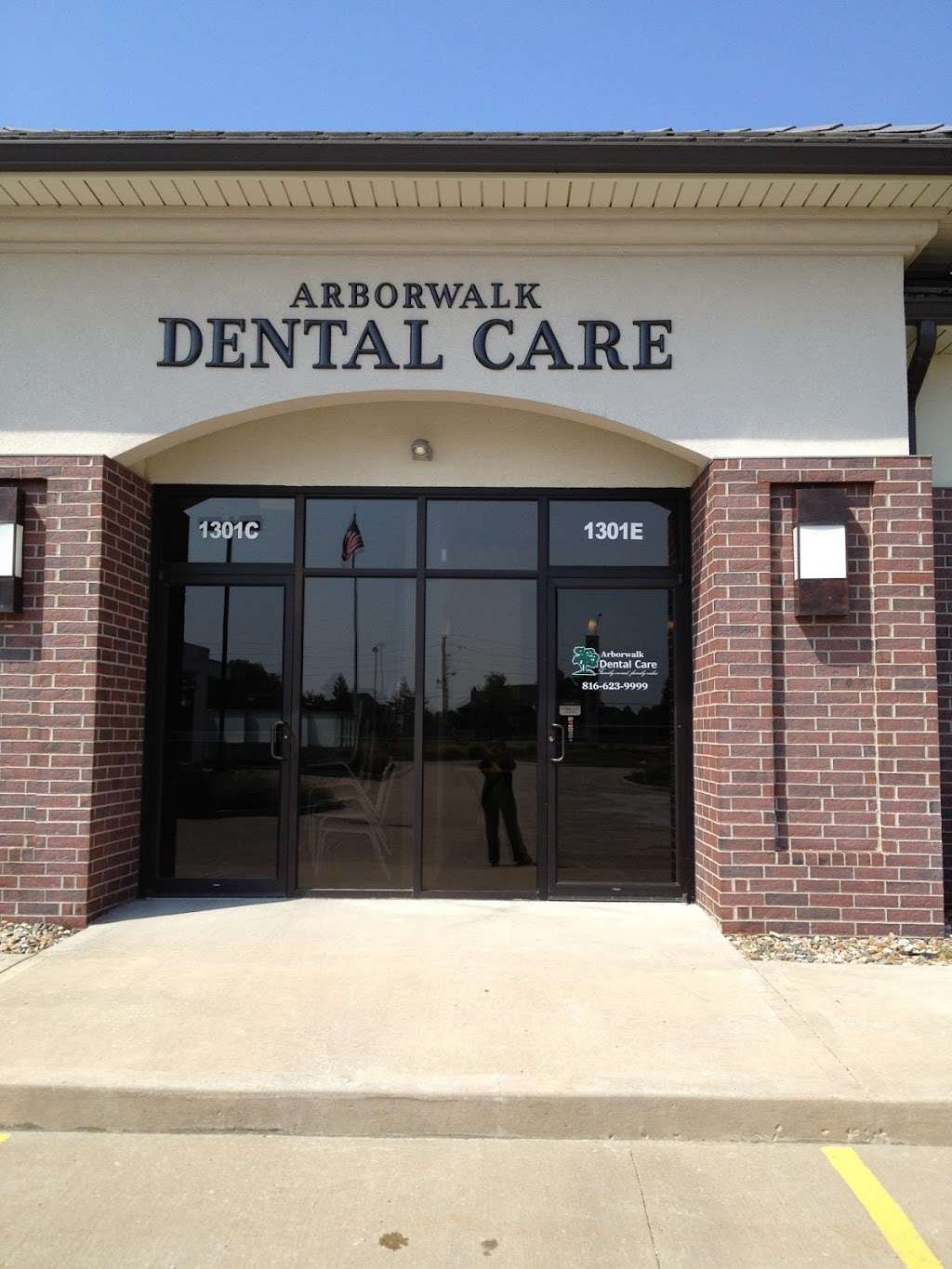 Arborwalk Dental Care, Dr. Edward Bazar | 1301 SW Arborwalk Blvd, Lees Summit, MO 64082, USA | Phone: (816) 623-9999