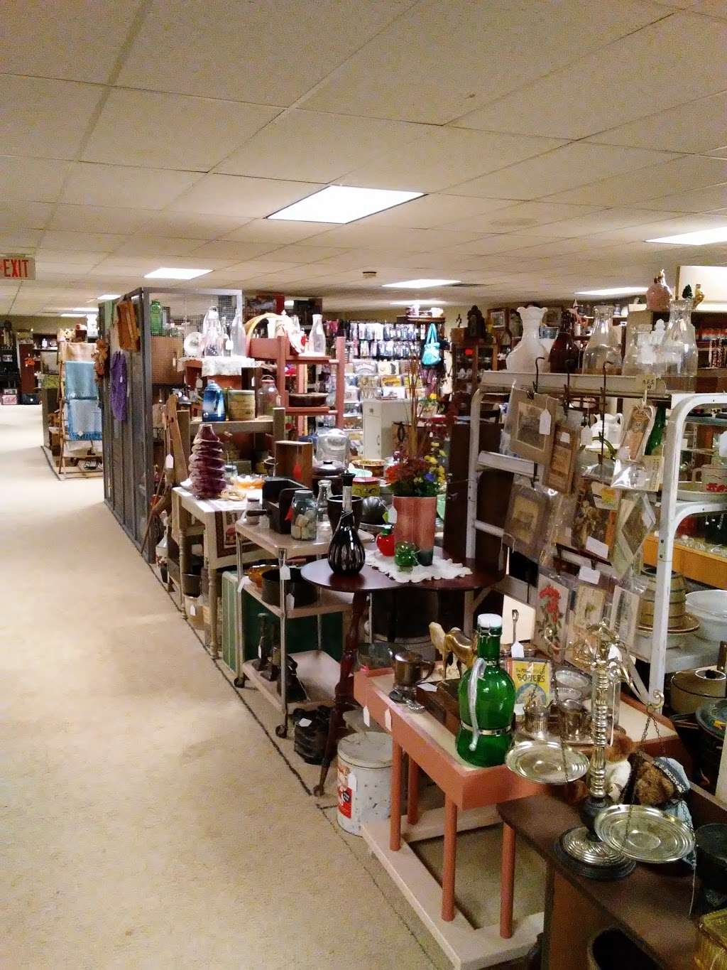 Dover Antique Mall Etc. | 5010 Carlisle Rd, Dover, PA 17315, USA | Phone: (717) 292-2629