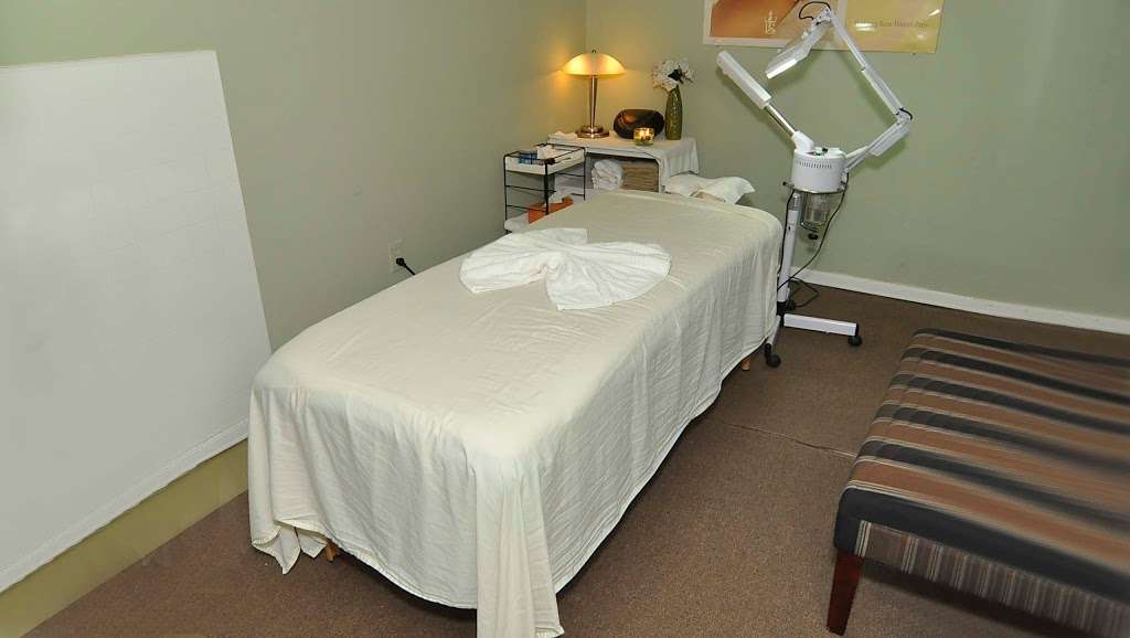 Awesome Massage & SPA | 6601 W Sam Houston Pkwy S c, Houston, TX 77072, USA | Phone: (713) 981-7757