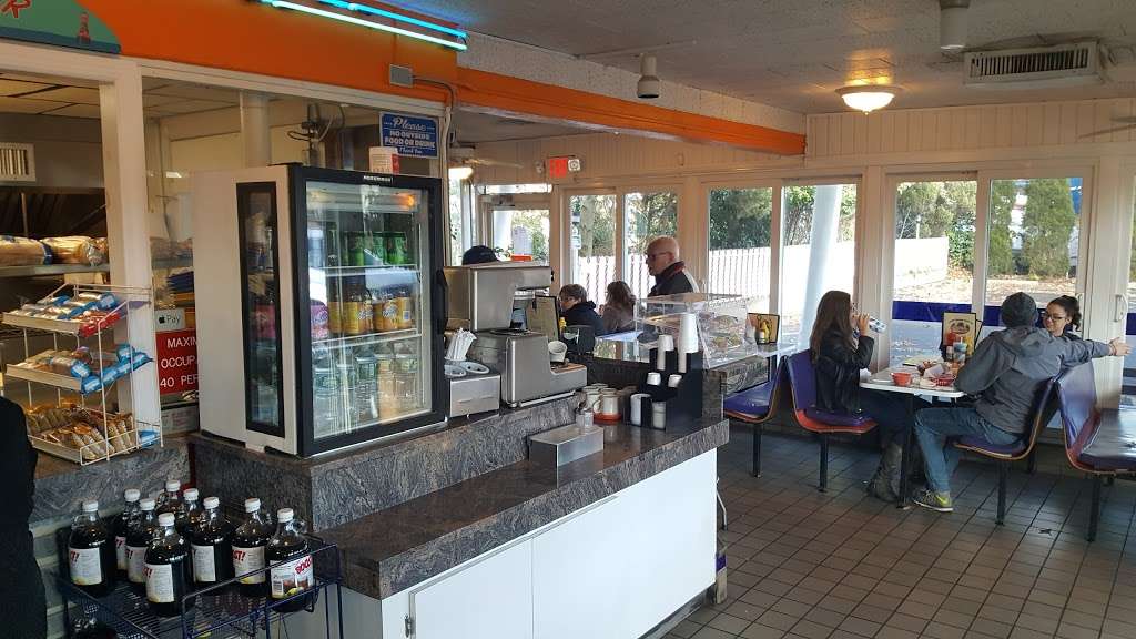 Castle Harbor Drive-In | 59 St Mihiel Dr, Riverside, NJ 08075, USA | Phone: (856) 461-2513