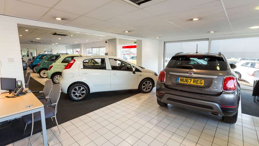 Glyn Hopkin Fiat & Abarth Buckhurst Hill | Brook Rd, Buckhurst Hill IG9 5TL, UK | Phone: 020 8504 1171