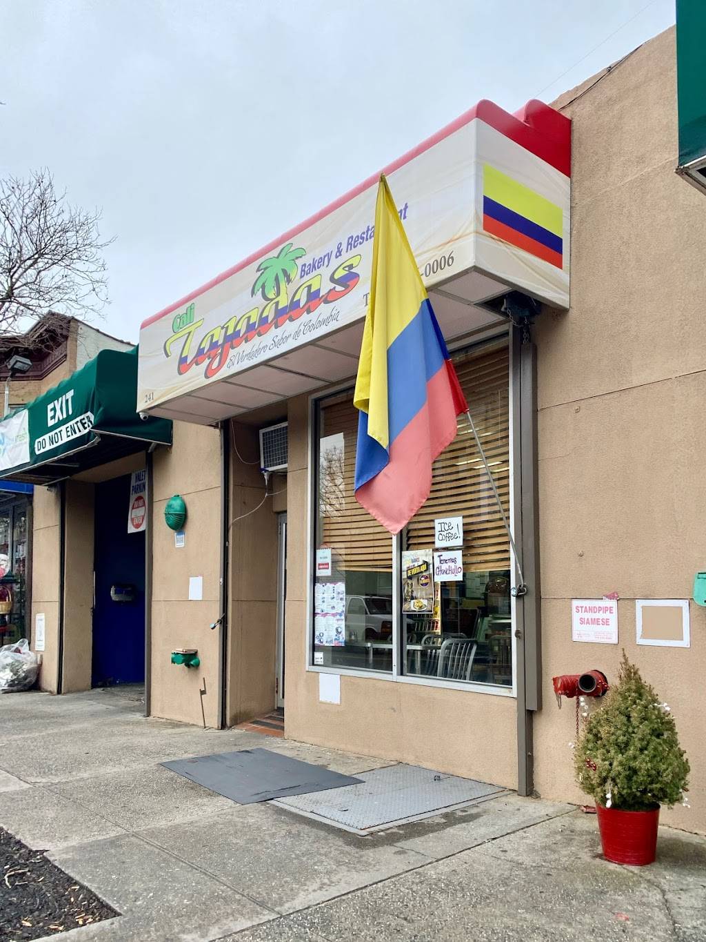 Cali Tajadas | 241 Bay Ridge Ave, Brooklyn, NY 11220, USA | Phone: (718) 836-0056