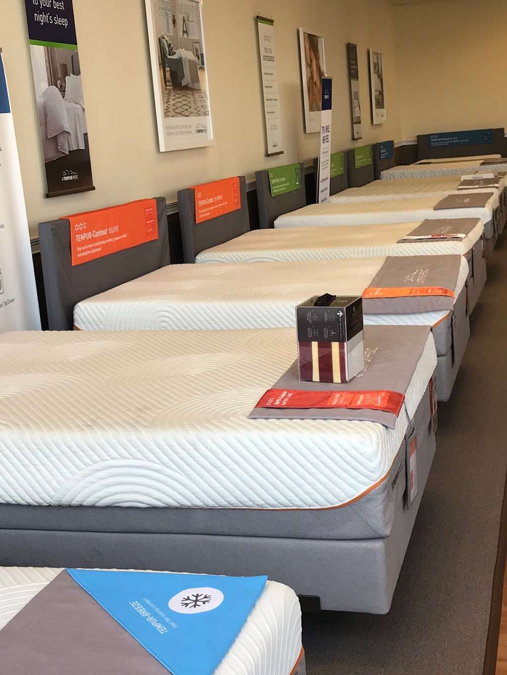 Mattress Warehouse of Turnersville - Sicklerville | 610 Berlin - Cross Keys Rd #202, Sicklerville, NJ 08081, USA | Phone: (856) 262-7412