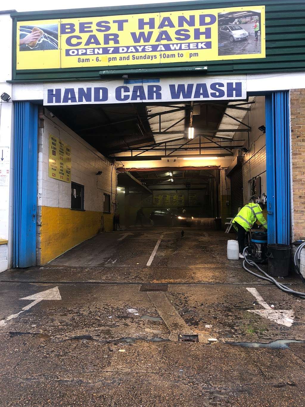 Best hand carwash (gatwick) | Horley RH6 0AF, UK | Phone: 07480 303313