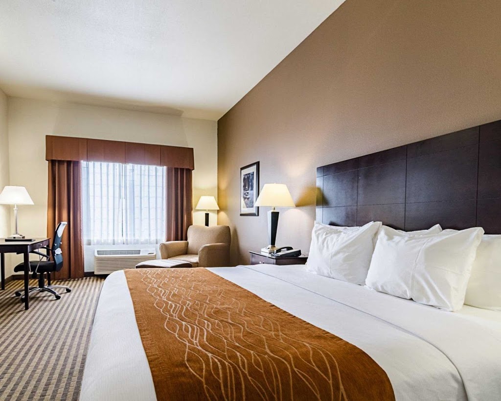 Comfort Inn & Suites Lawrence - University Area | 151 McDonald Dr, Lawrence, KS 66044, USA | Phone: (785) 330-7241