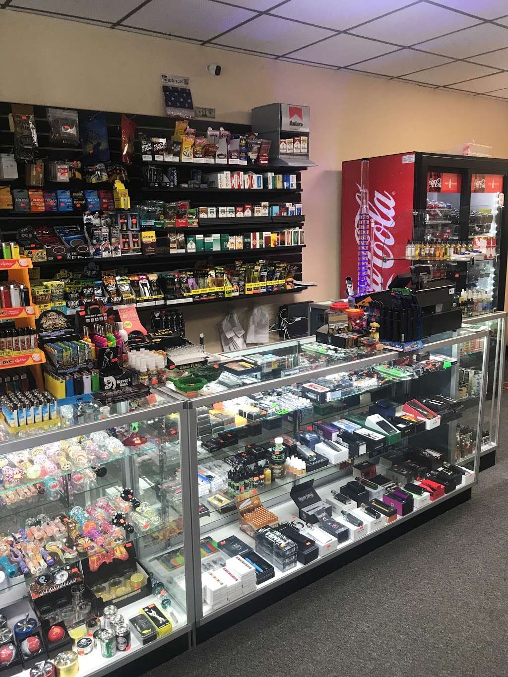 WONDERLAND SMOKE SHOP | 3 Park St, Rehoboth, MA 02769, USA | Phone: (508) 455-0856