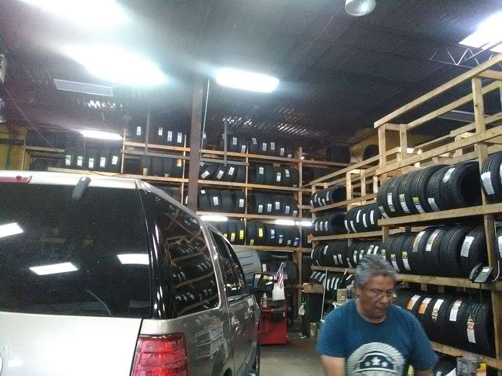 Dominion tire co. (Capitol Heights) | 634 Ritchie Rd, Capitol Heights, MD 20743, USA | Phone: (301) 324-8200