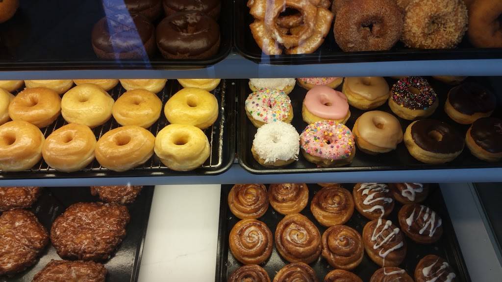 The Donut Hole | 3305 S Peoria Ave, Tulsa, OK 74105, USA | Phone: (918) 771-8800