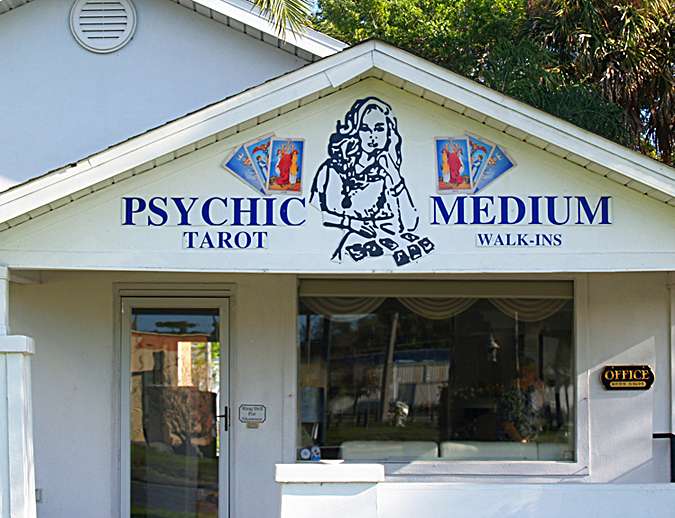 Mrs. Shawnee Psychic | 1721 US-441, Leesburg, FL 34748, USA | Phone: (352) 787-7075