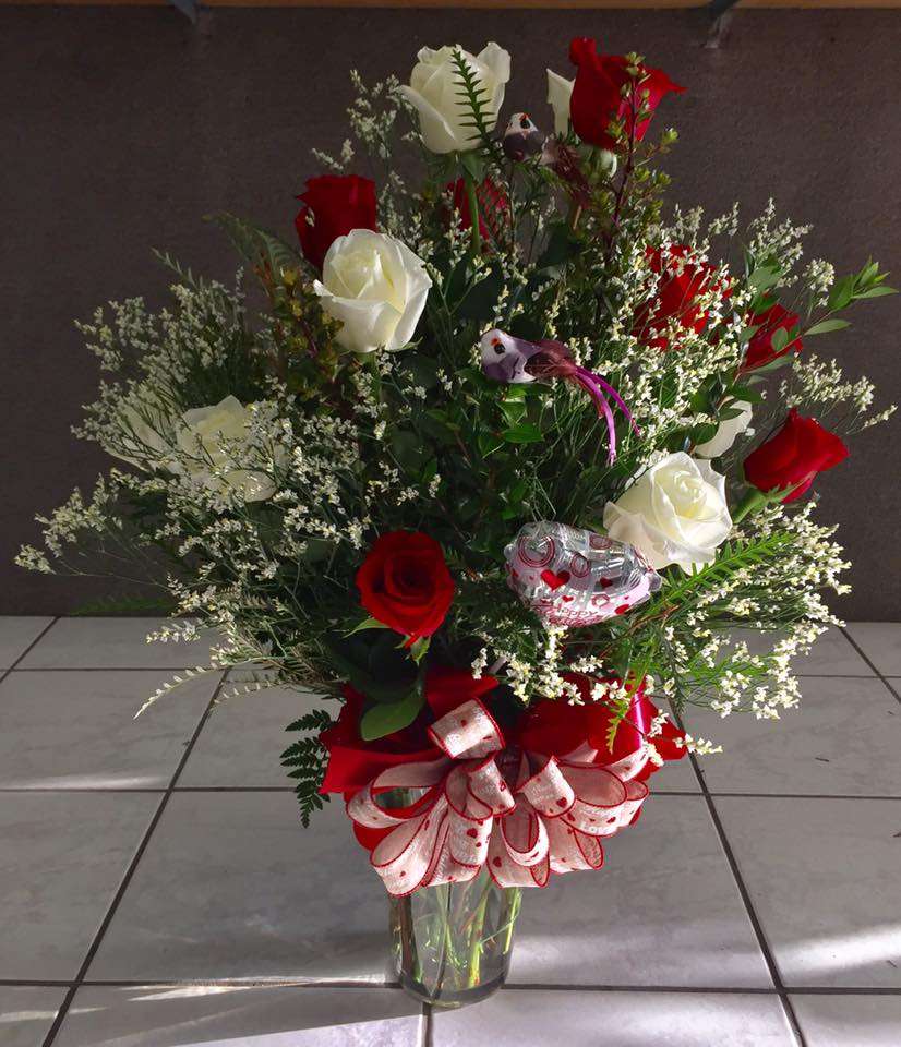 Blossom Flower Shop | 906 N Frazier St, Conroe, TX 77301, USA | Phone: (936) 756-3513