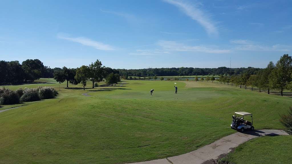 Country View Golf Course | 240 W Belt Line Rd, Lancaster, TX 75146, USA | Phone: (972) 227-0995