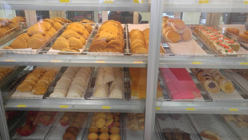 Los Pasteles Bakery Plaza | 3302 Cuatro Vientos Dr, Laredo, TX 78046, USA | Phone: (956) 726-9955