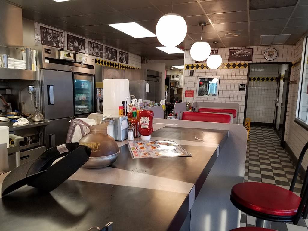 Waffle House | 1106 S Cockrell Hill Rd, Duncanville, TX 75137, USA | Phone: (972) 780-2983