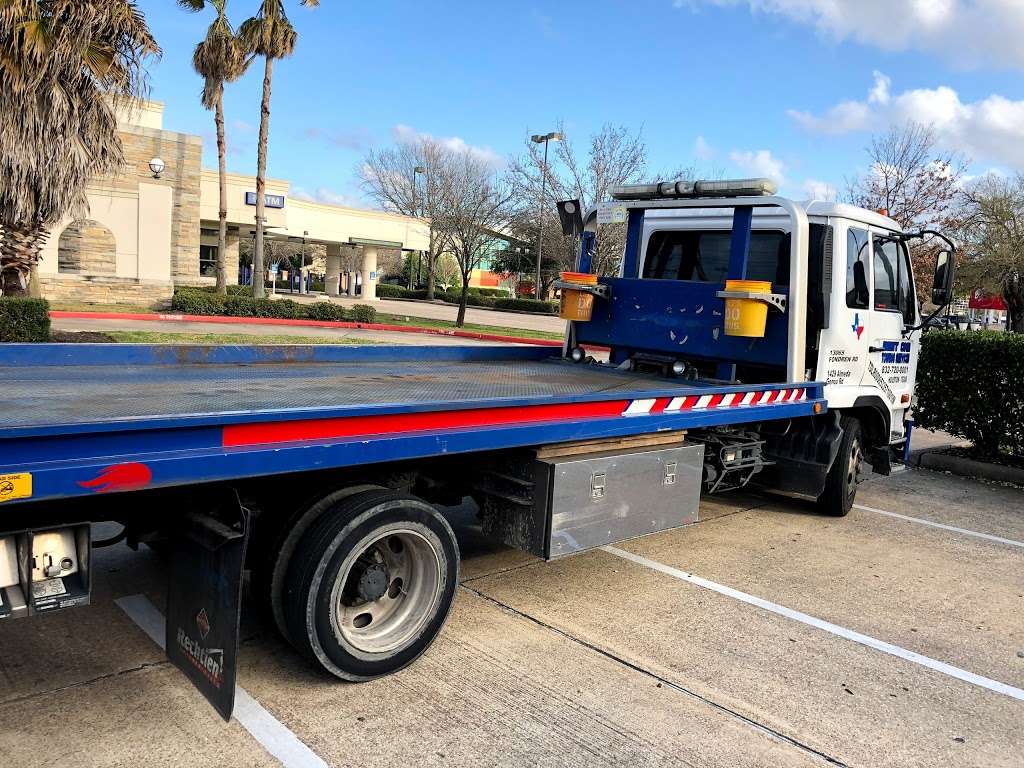 Best one towing & wrecker service. Tow Truck | 3900 Southwest Fwy, Houston, TX 77027, USA | Phone: (832) 720-0001