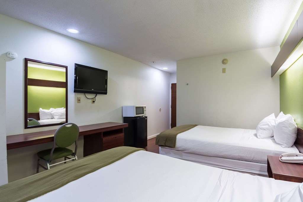 Motel 6 Gastonia NC | 1901 Broadcast St, Gastonia, NC 28052, USA | Phone: (704) 854-8387