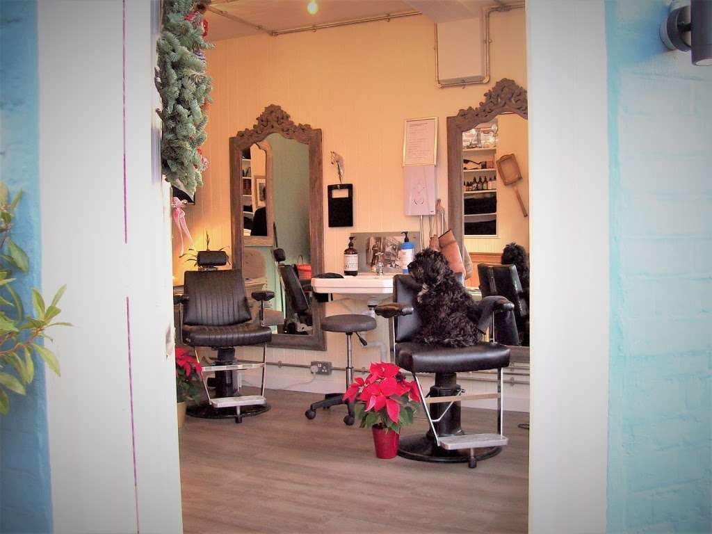 Otford Village Barbers | 44 High St, Otford, Sevenoaks TN14 5PQ, UK | Phone: 01959 523253