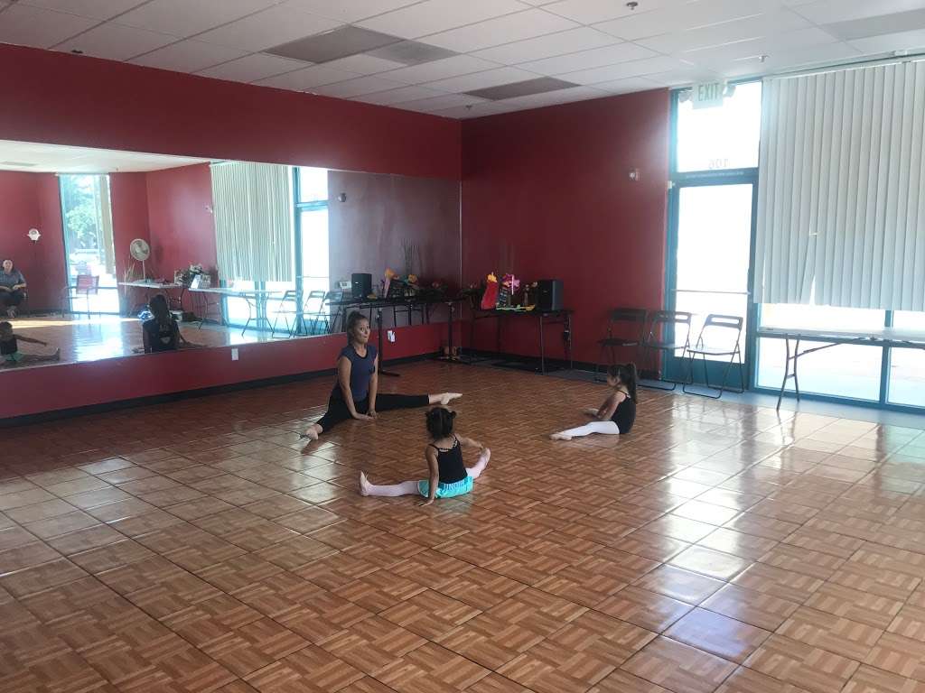 Dance Soul Connection Studio | 4077 University Pkwy #106, San Bernardino, CA 92407, USA | Phone: (562) 340-5285