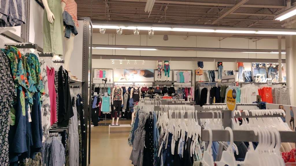 Old Navy | 112 Eisenhower Pkwy, Livingston, NJ 07039, USA | Phone: (973) 422-0751