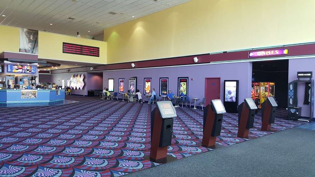 Edgewater Multiplex Cinemas | 339 River Rd, Edgewater, NJ 07020, USA | Phone: (800) 315-4000