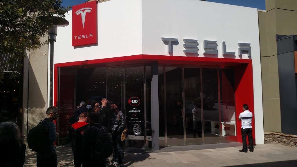 Tesla | 1616 Redwood Hwy, Corte Madera, CA 94925, USA | Phone: (415) 737-0780